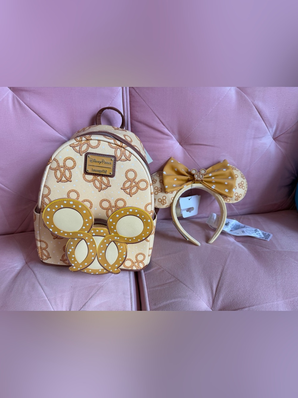 Disney parks Loungefly pretzel set! NEW WITH TAGS!